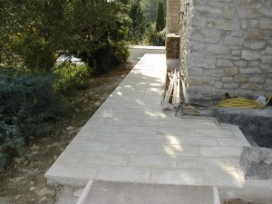 EXTERIEURS - CRT