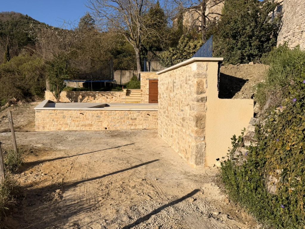 Murets et murs, plage de piscines, local technique - CRT Construction