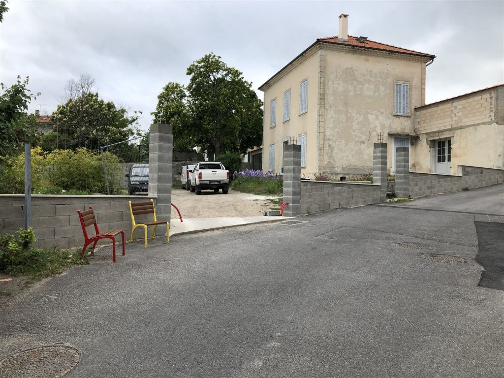 Facade avant renovation - maison a Forcalquier par CRT