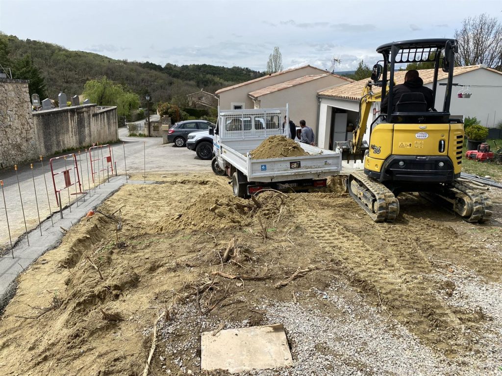 Terrassement pour l extension de la maison - CRT Niozelles