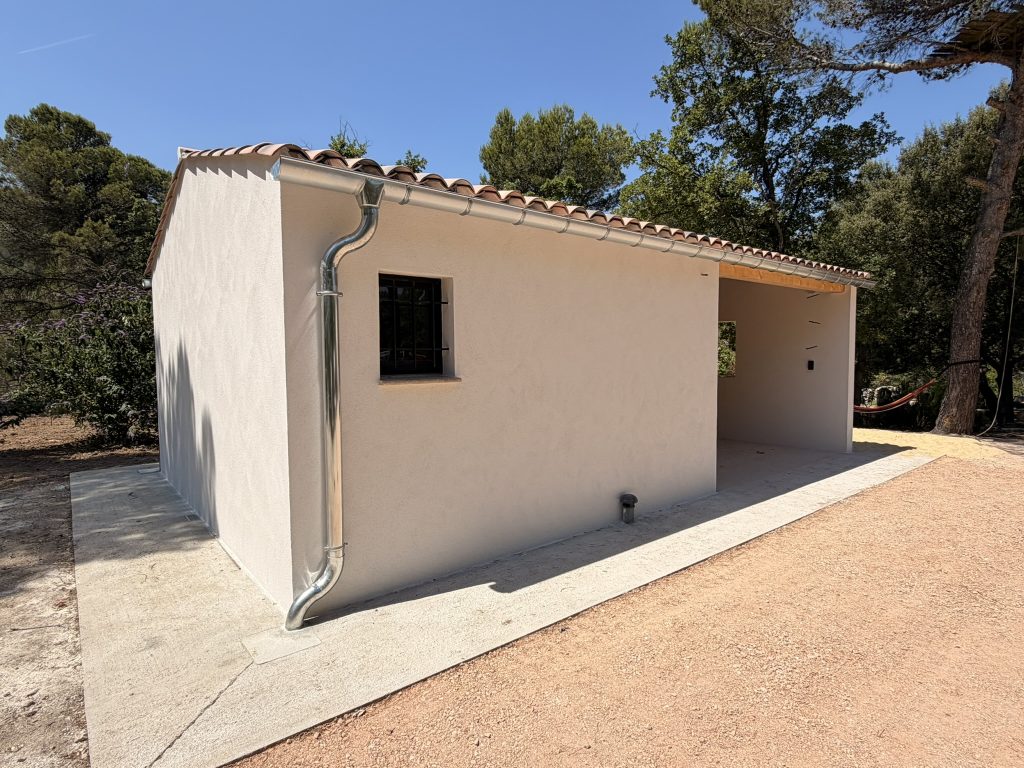 Garage abri de jardin terminé au Puy-Sainte-Réparade - CRT